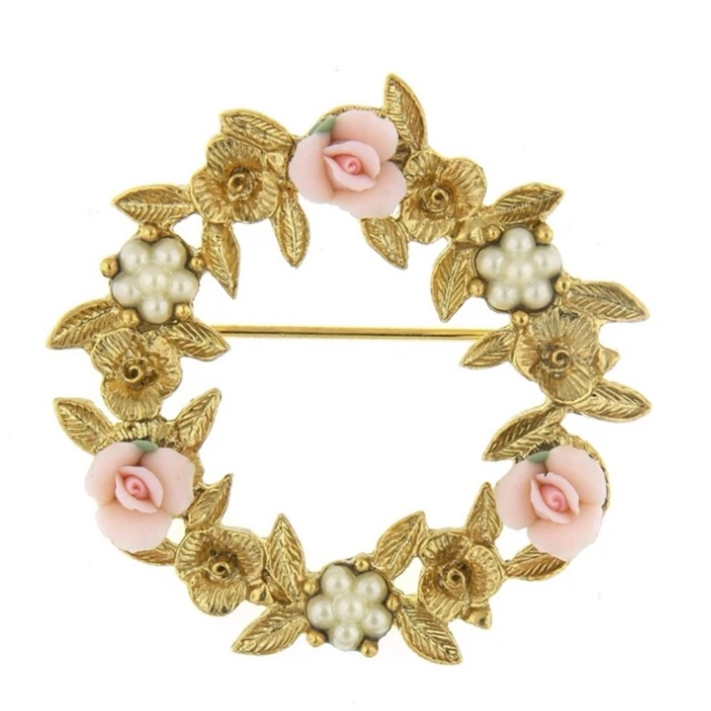 1928 Jewelry Company Vintage Wreath Brooch Pin